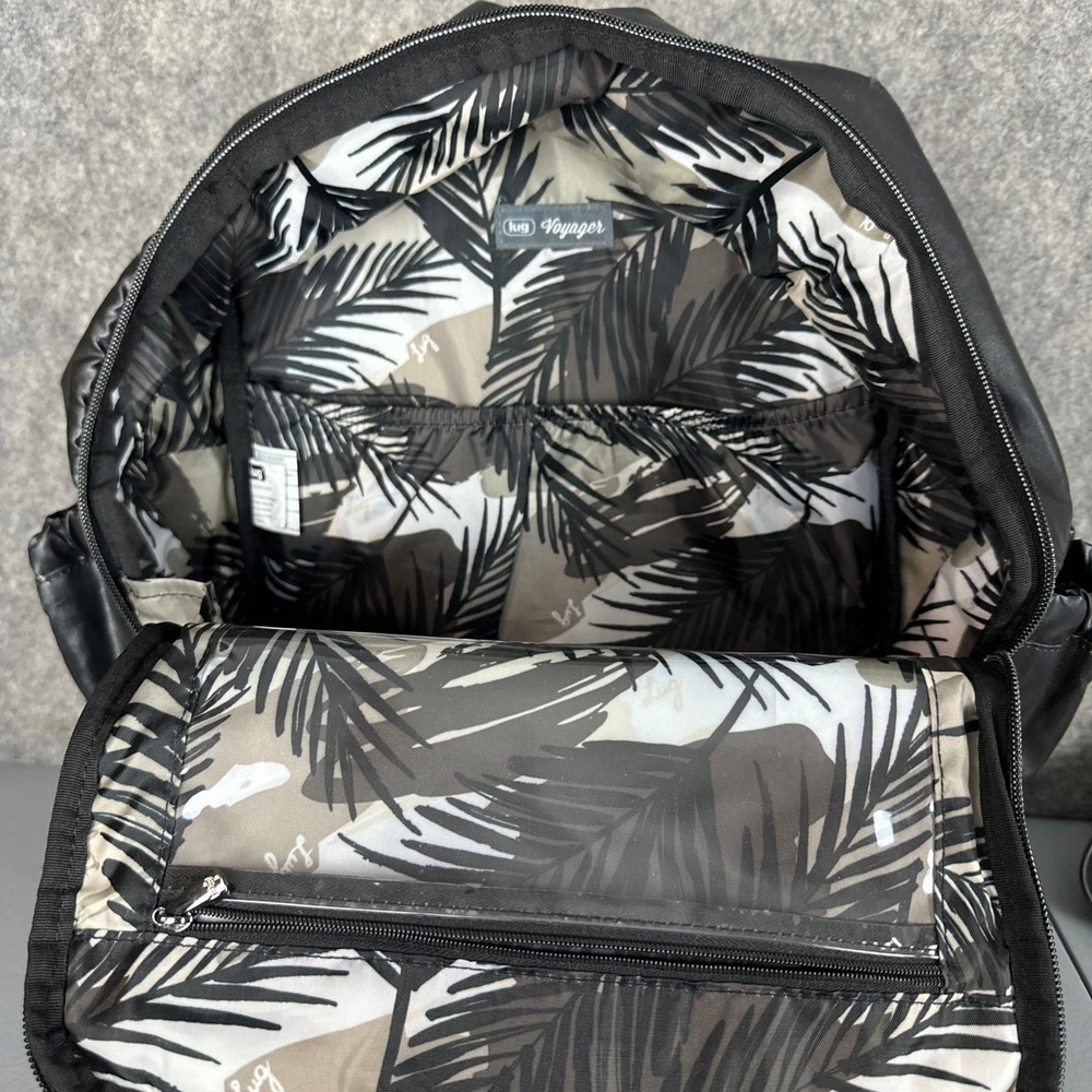 Lug Backpack Unisex Medium Gray Voyager Quilted Puffer Metallic Travel Bag - Picture 4 of 13
